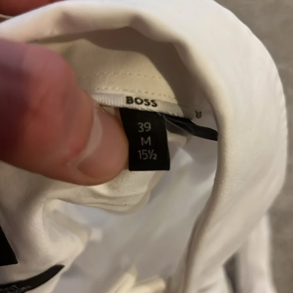 Boss button down - Picture 3 of 3